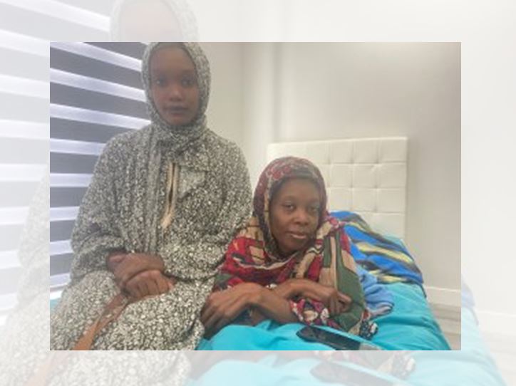 Трудното четиригодишно пътуване за Амал Зейд и трите й деца