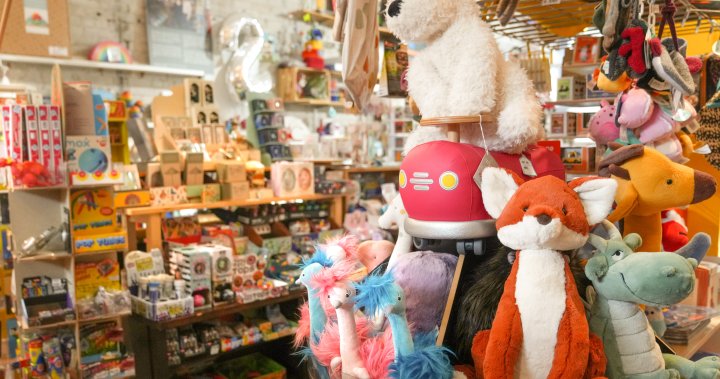 Проблеми в страната на играчките, тъй като купувачите търсят ниски цени, казват търговците на дребно