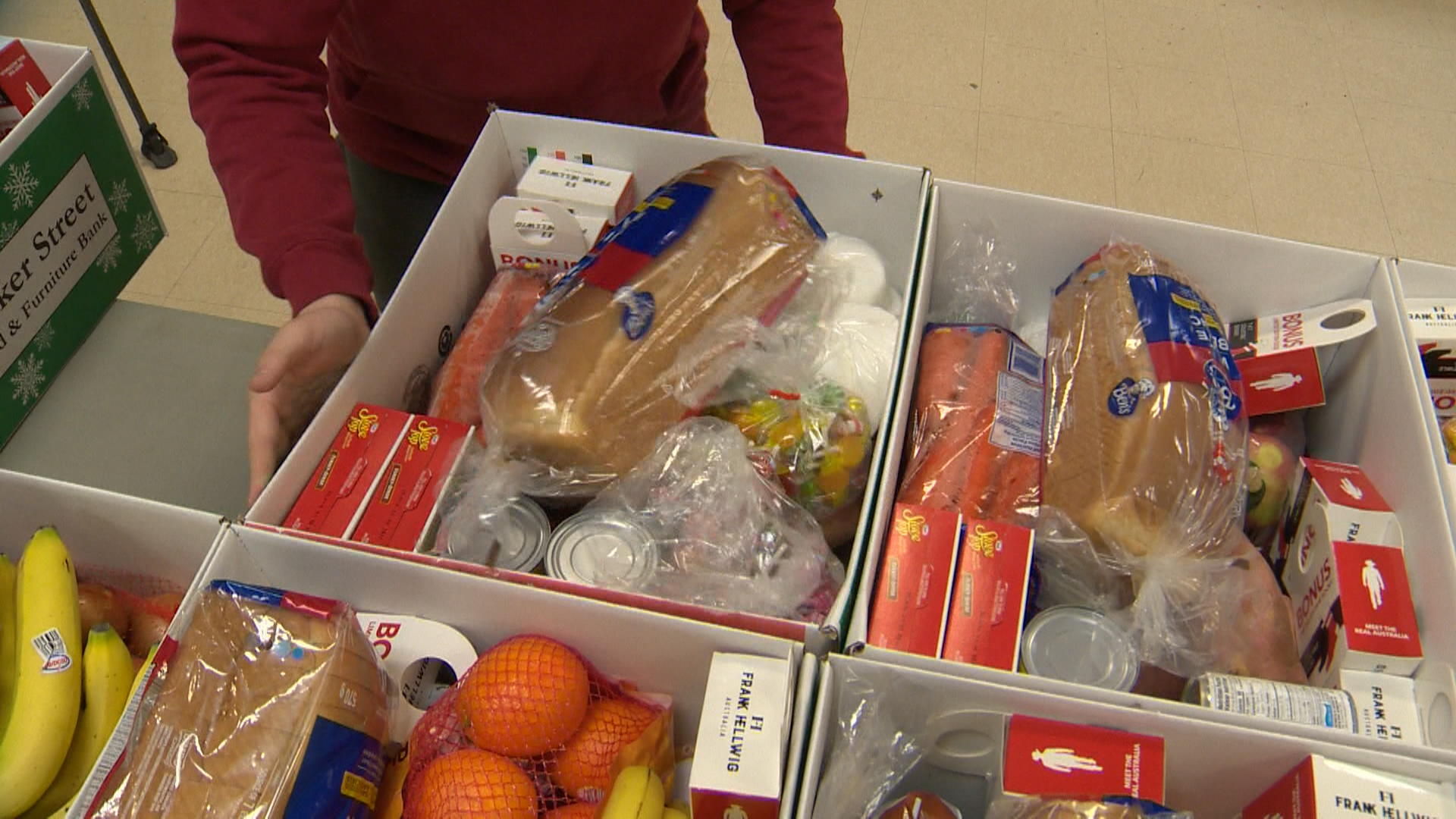 ‘Everything has been sliding downhill:’ Foodbanks feeling holiday pinch