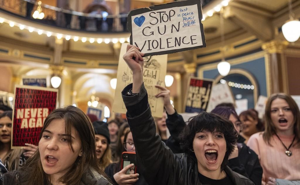 Главният хирург на САЩ във вторник обяви насилието с огнестрелно