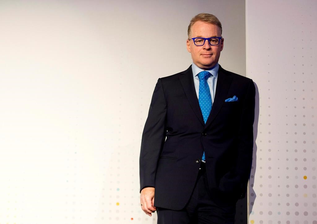 Около осем и повече години след напускането на по големия от