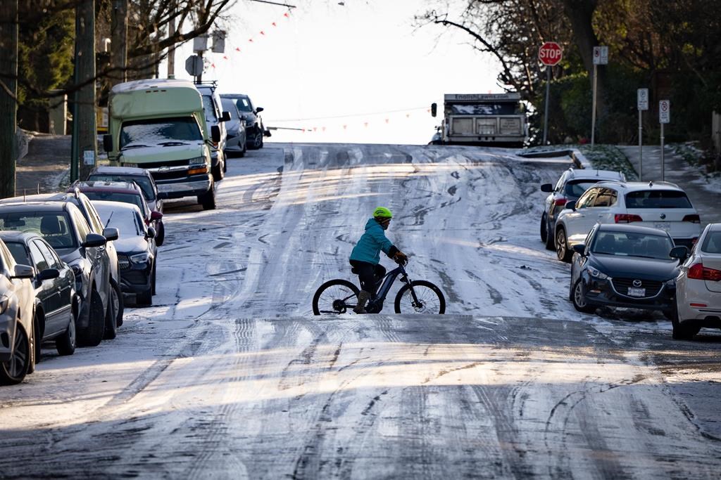 Temperatures to moderate in Metro Vancouver, Fraser Valley still under warning