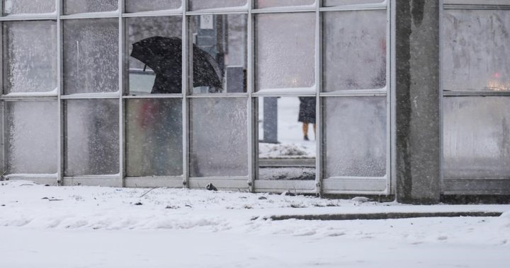 Центровете за затопляне в Торонто са пълни през уикенда, тъй като температурите падат рязко