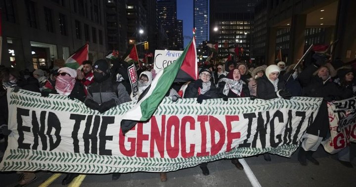 Групата твърди, че забраната за протести на надлез на магистрала в Торонто е наложена „избирателно“