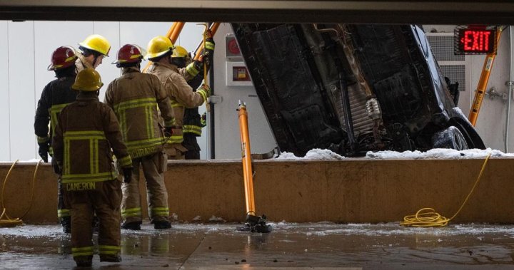 Пожарникар от Delta, идентифициран като мъж, убит при падане на превозно средство от паркинга на UBC