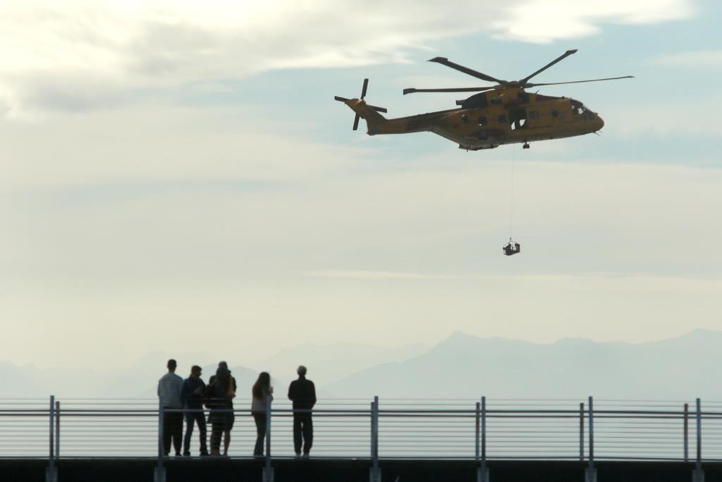 Обширното търсене на изчезнал кануист покрай водите близо до Стенли