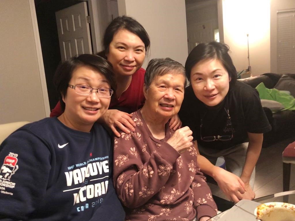 Бренда Уонг си спомня как майка й смесвала кърпите за