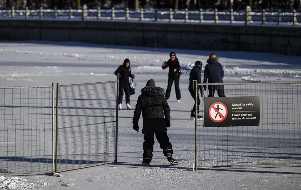 As Ottawa warms up, Rideau Canal to close for skaters just four days after opening