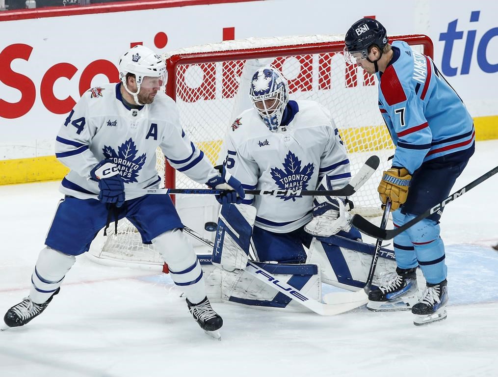 УИНИПЕГ – Остън Матюс вкара своя водещ 40 и гол в