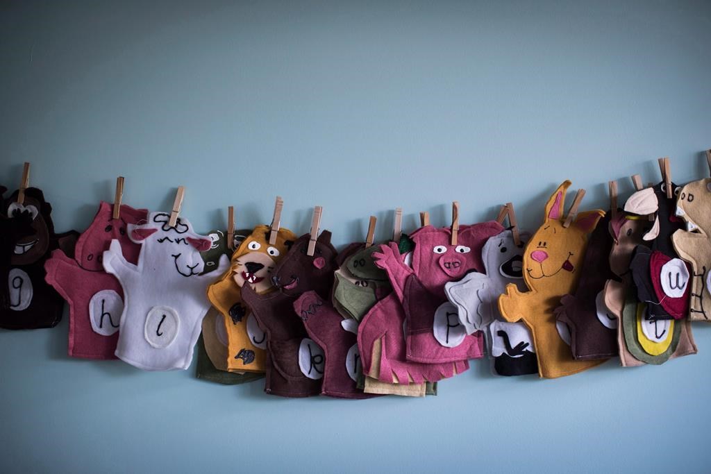 Онтарио нареди на общините които пряко управляват центрове за грижи за