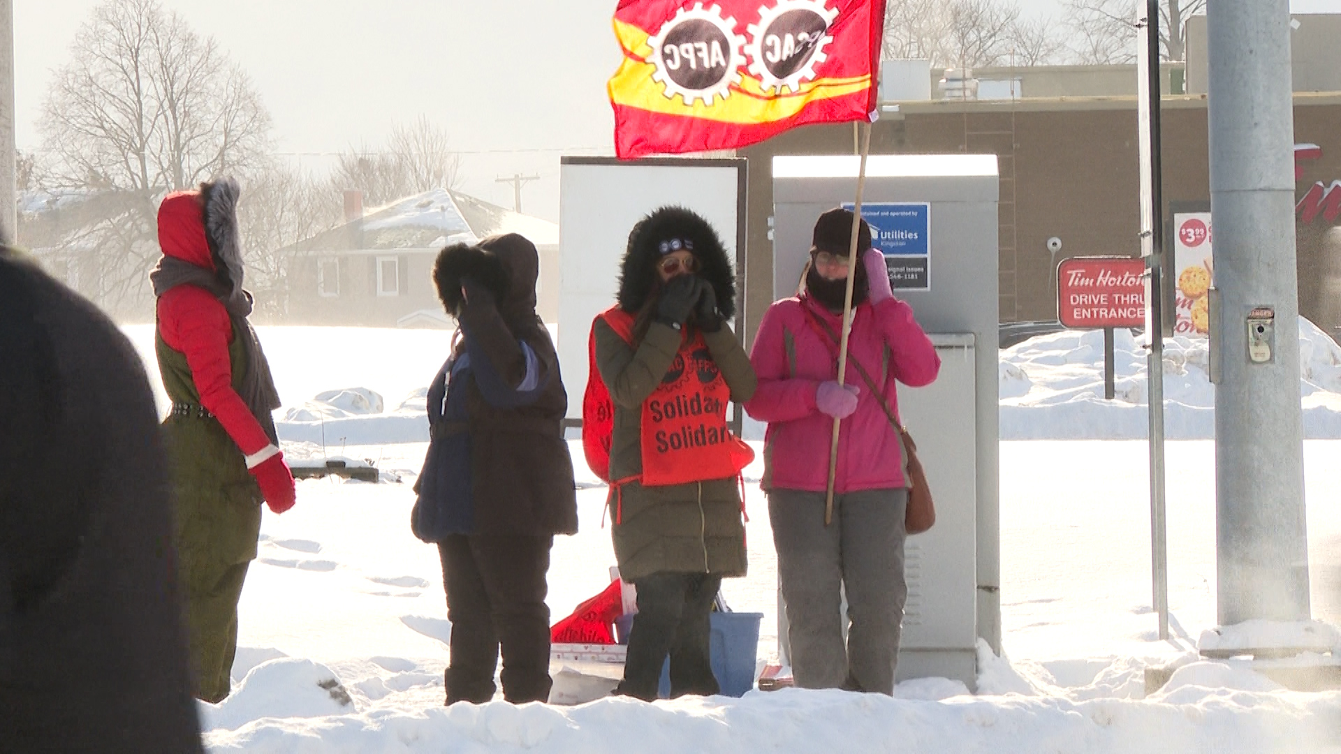 Civilian employees at RMC and CFB Kingston continue their strike