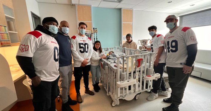 Шампионът на Grey Cup Alouettes посети болни деца, здравен персонал в MUHC