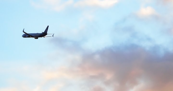Самолетите 737 MAX 9 на Boeing се връщат в небето след
