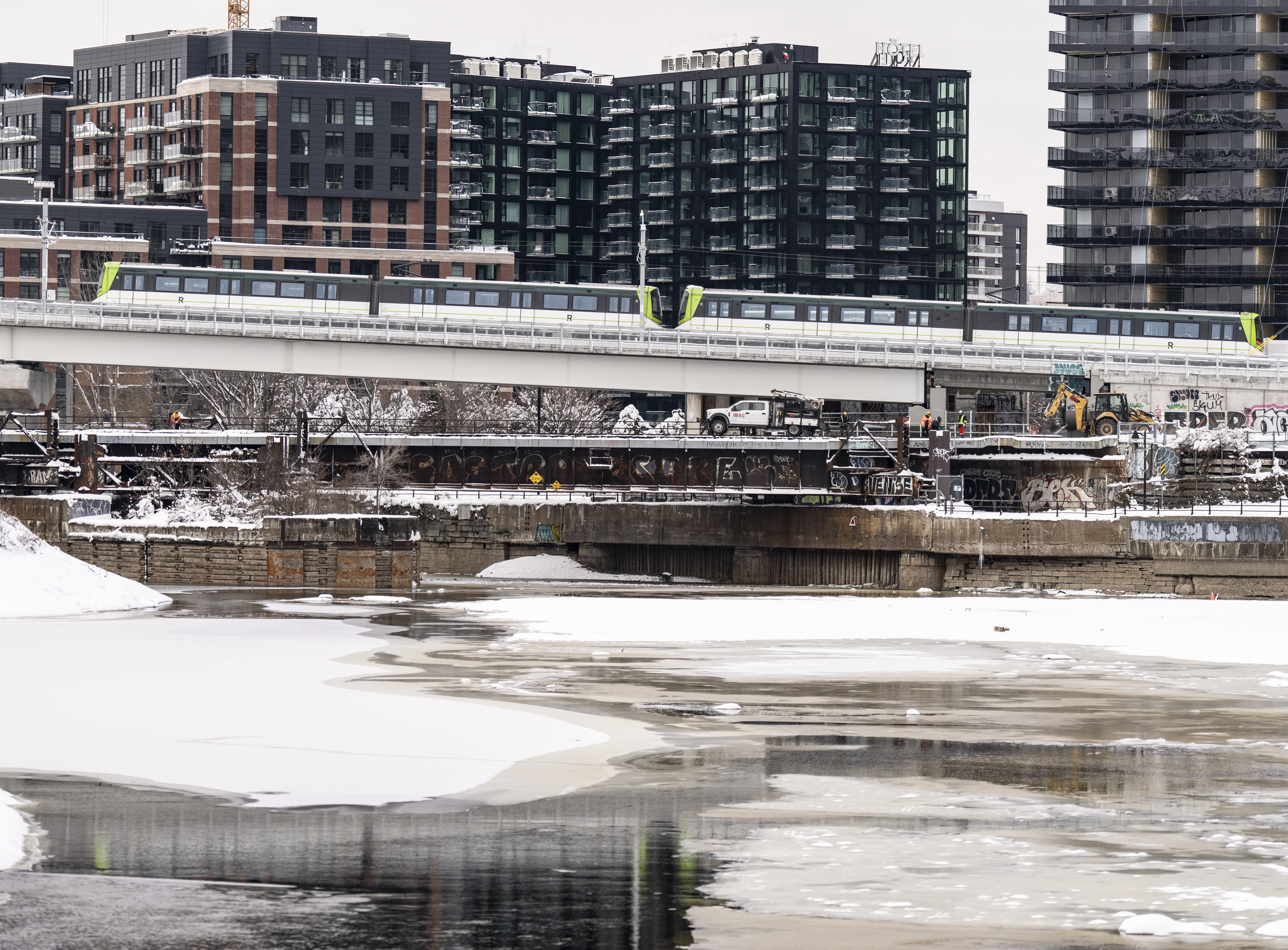 Януари беше труден за новата мрежа на REM влакове в