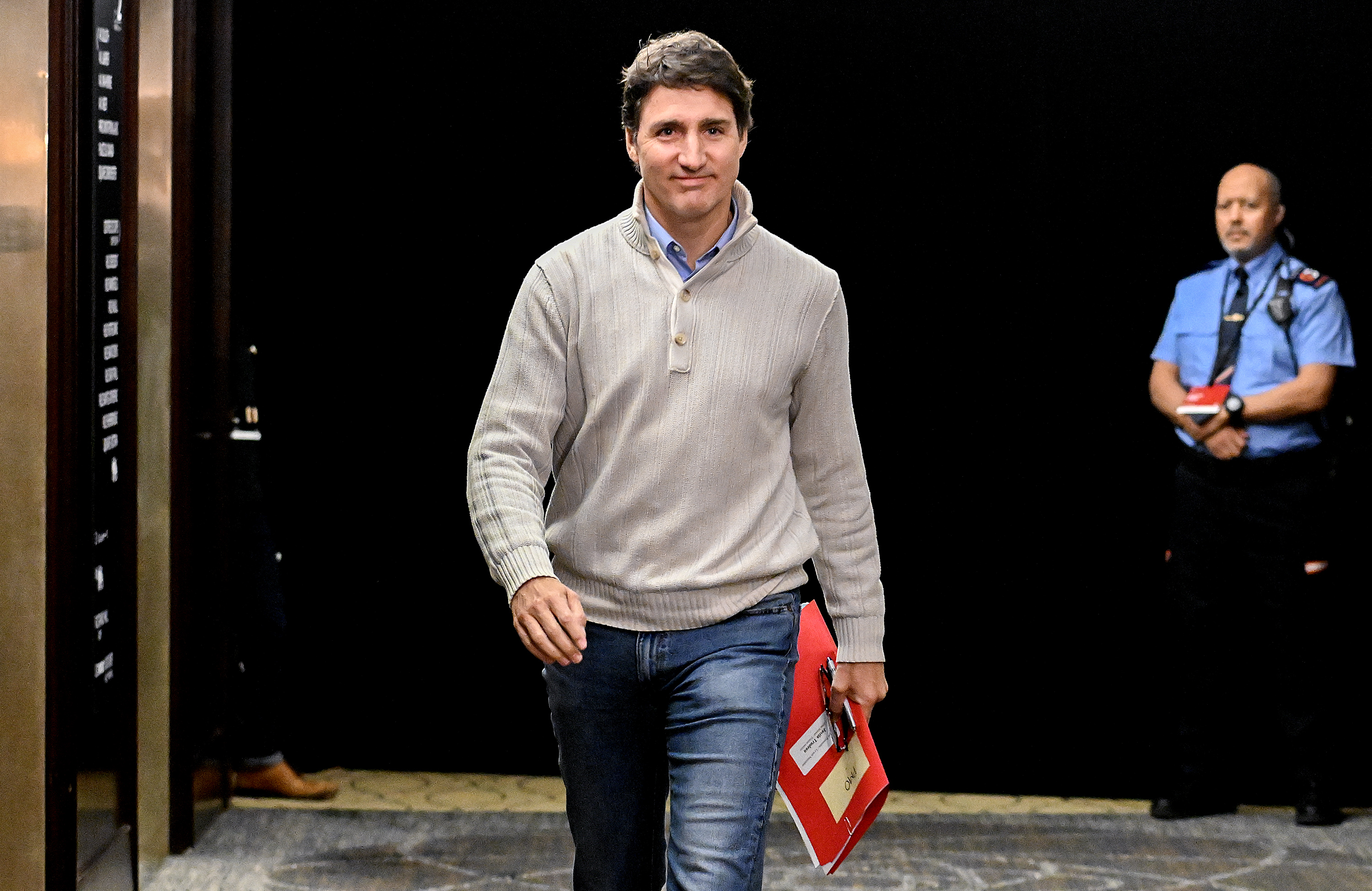 Economics, affordability top agenda as Liberal cabinet meets in Montreal  | 24CA News