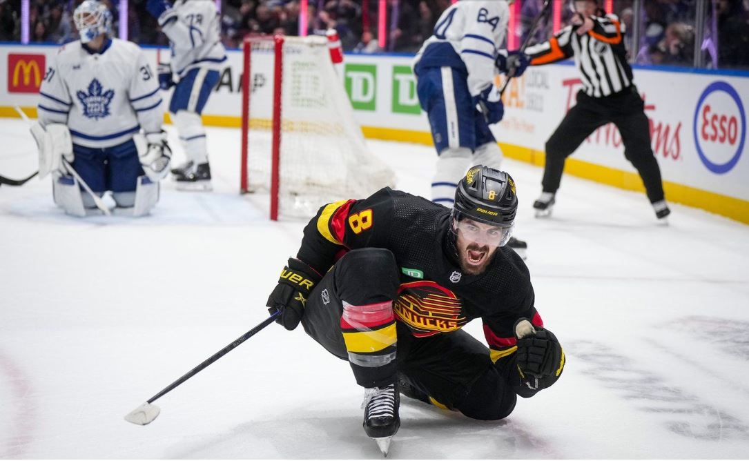 Защитителят на Ванкувър Кенъкс Куин Хюз обобщи победата на своя отбор