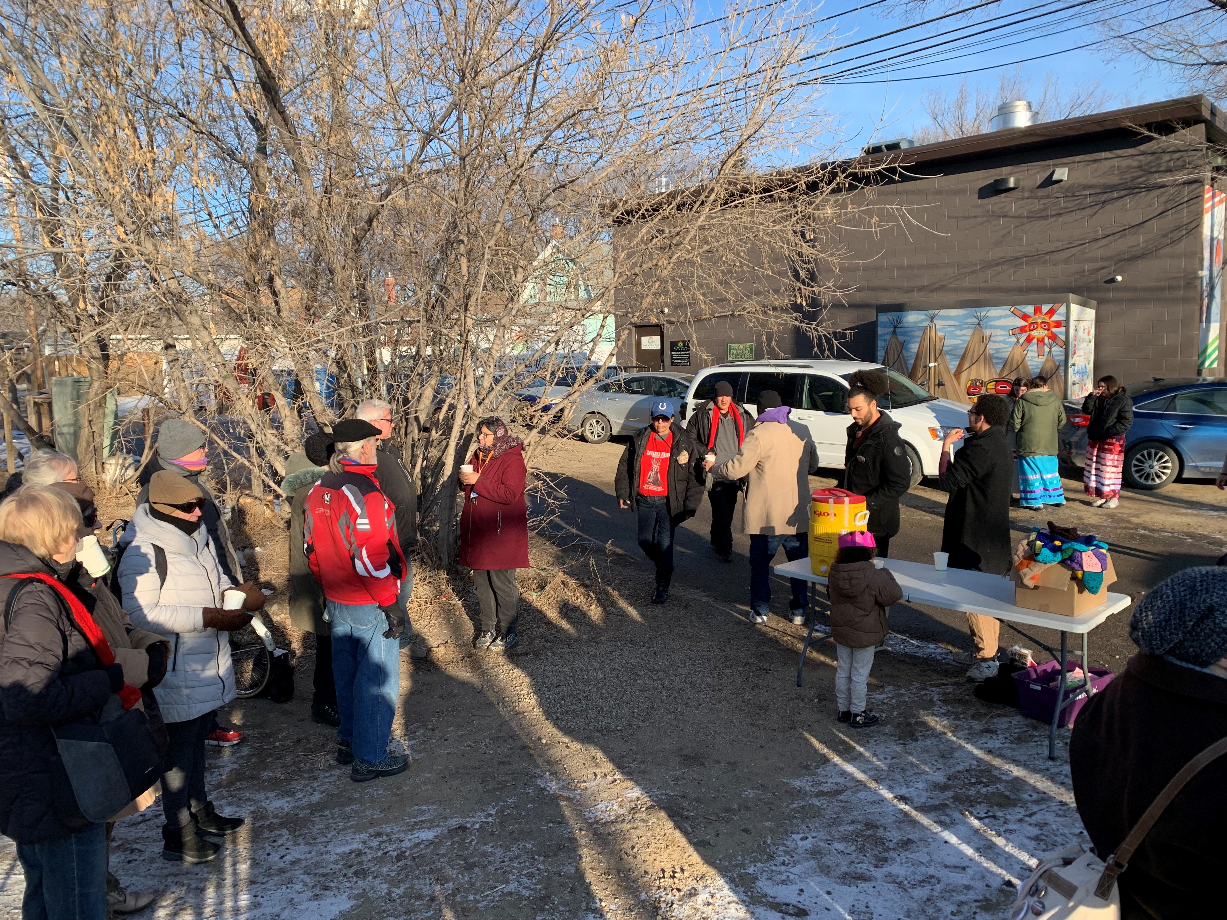 Ниските температури са тук и хората представляващи общността на бездомните