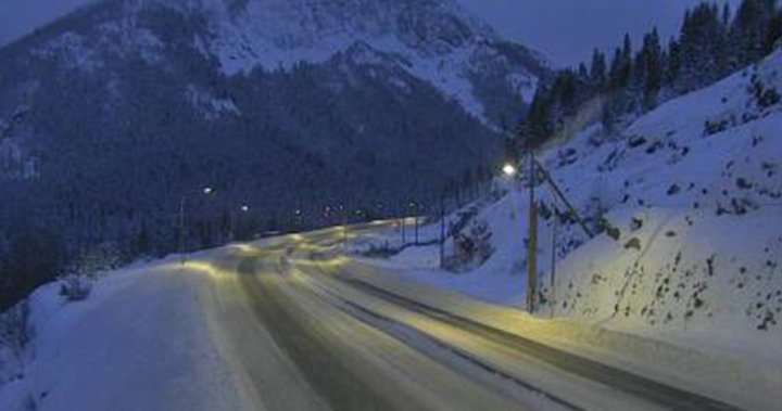 Издадено е предупреждение за снеговалеж за магистрала Coquihalla