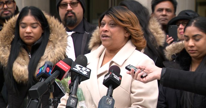 Жена от Торонто, обвинена в убийство на дъщеря тийнейджърка, оправдана от съдия при повторен процес