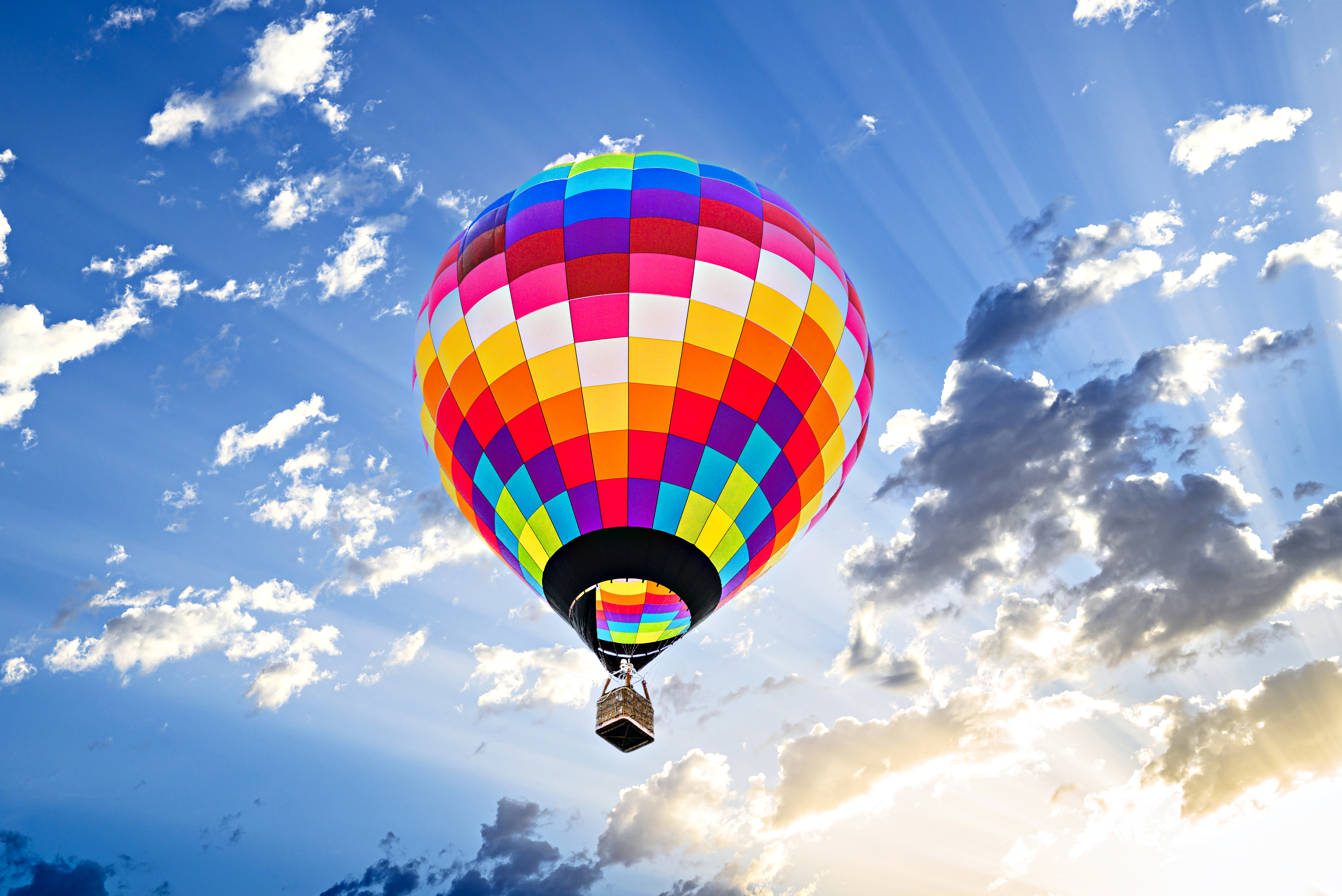 Hot air balloon crash kills 4, critically injures 1 in Arizona