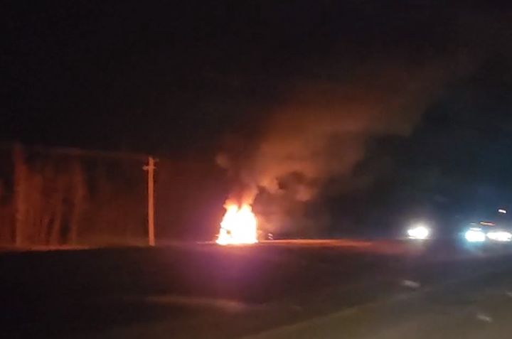 Tanker truck fire shut shuts down Highway 43 in Parkland County