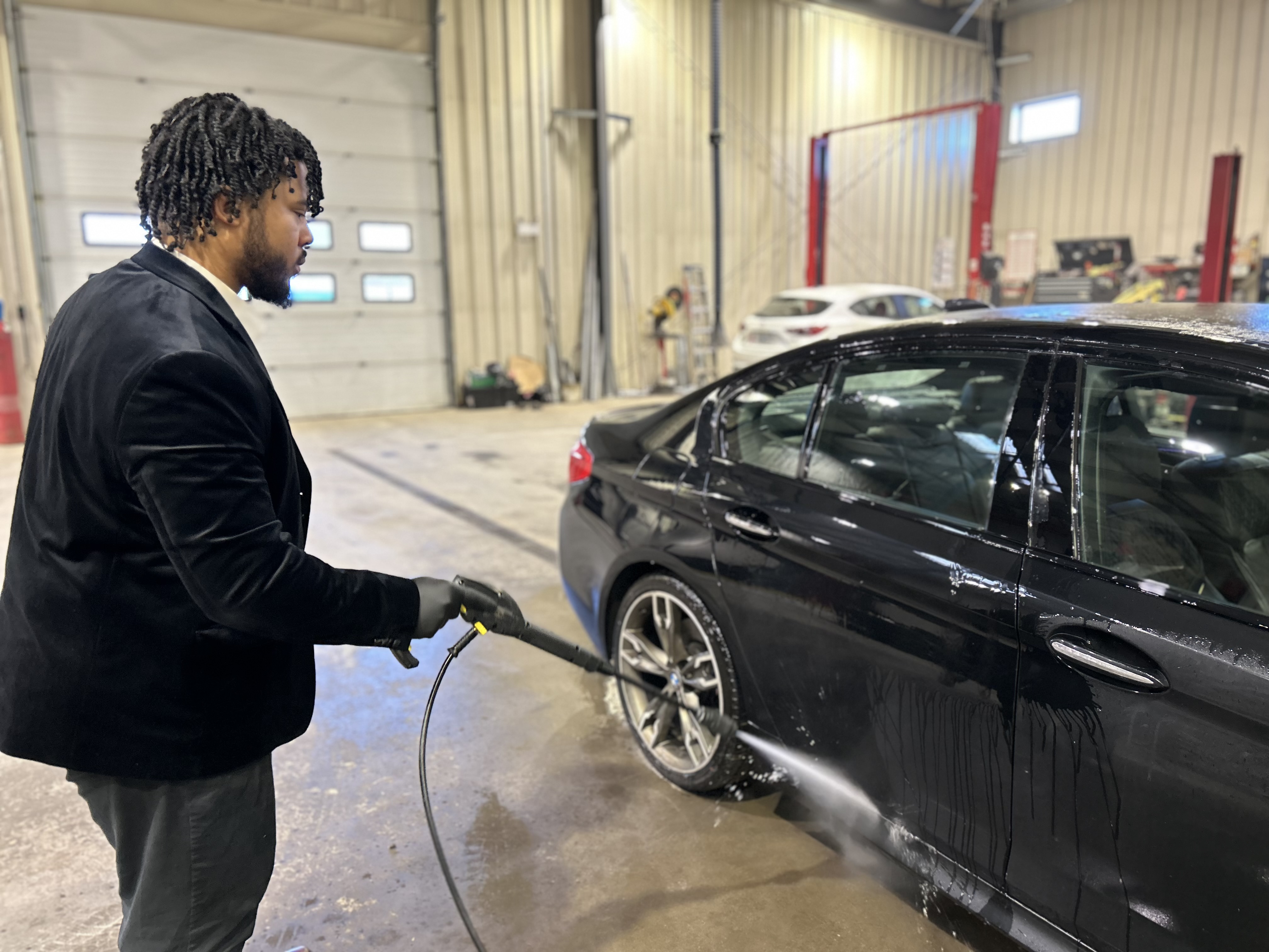 Ревело Смит е обсебен от коли от петгодишна възраст 29 годишният който