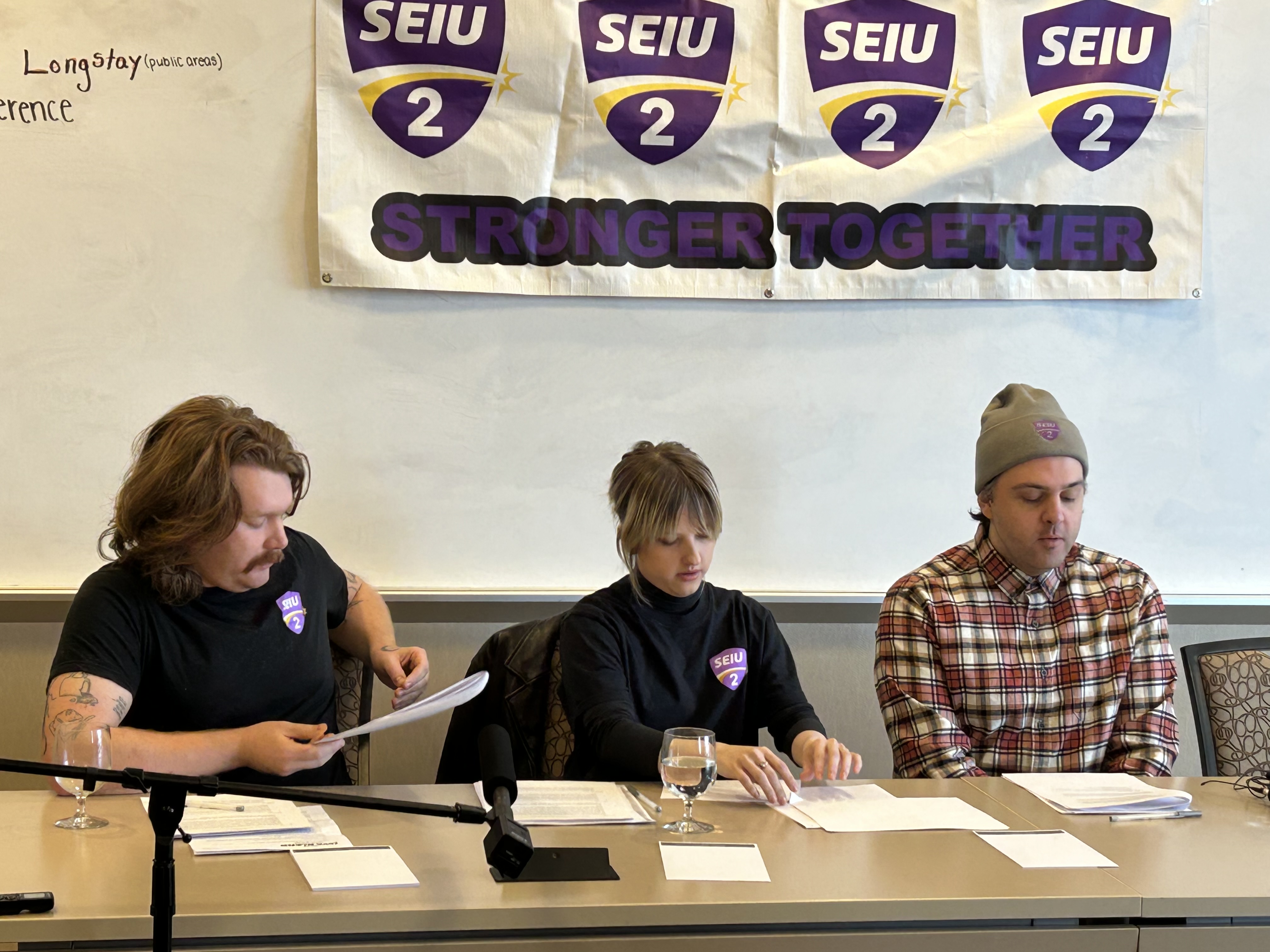 Няколко бивши служители на кафене в Халифакс Java Blend говорят