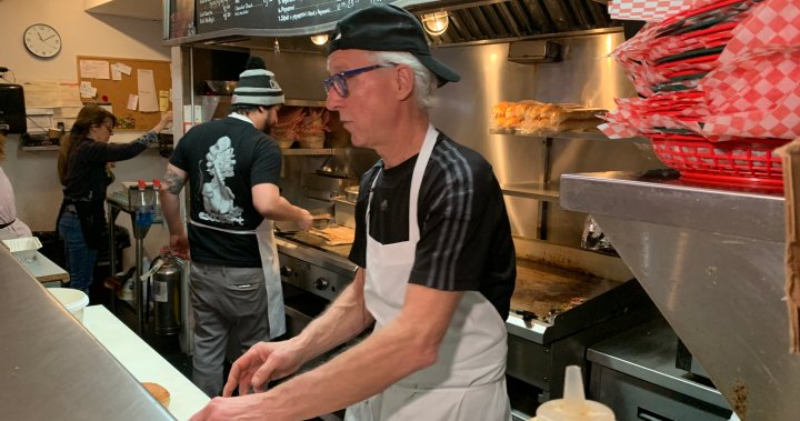 След 46 години любим италиански ресторант в Монреал е готов да сервира последното си ястие