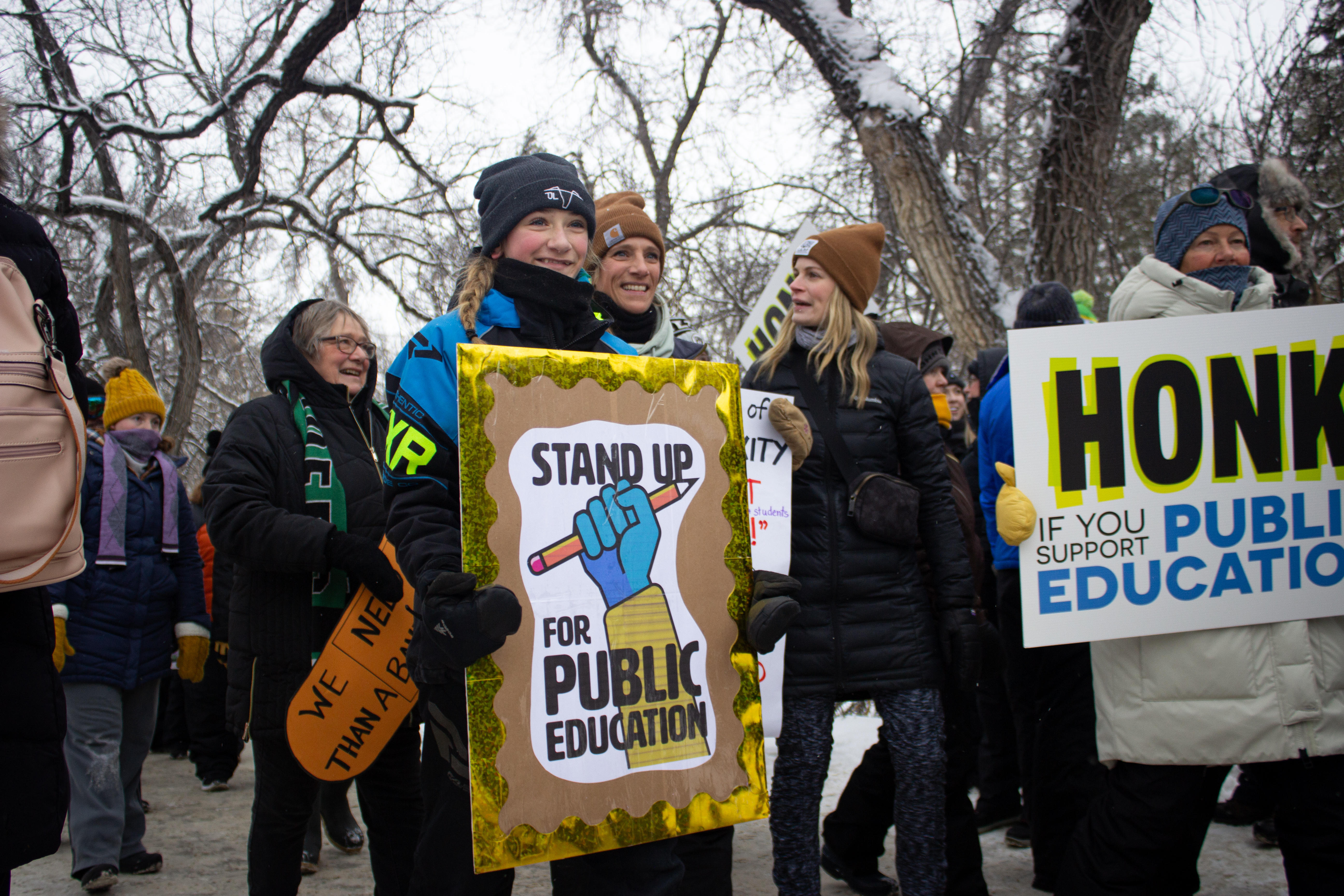 Федерацията на учителите в Саскачеван STF предлага път чрез трудови