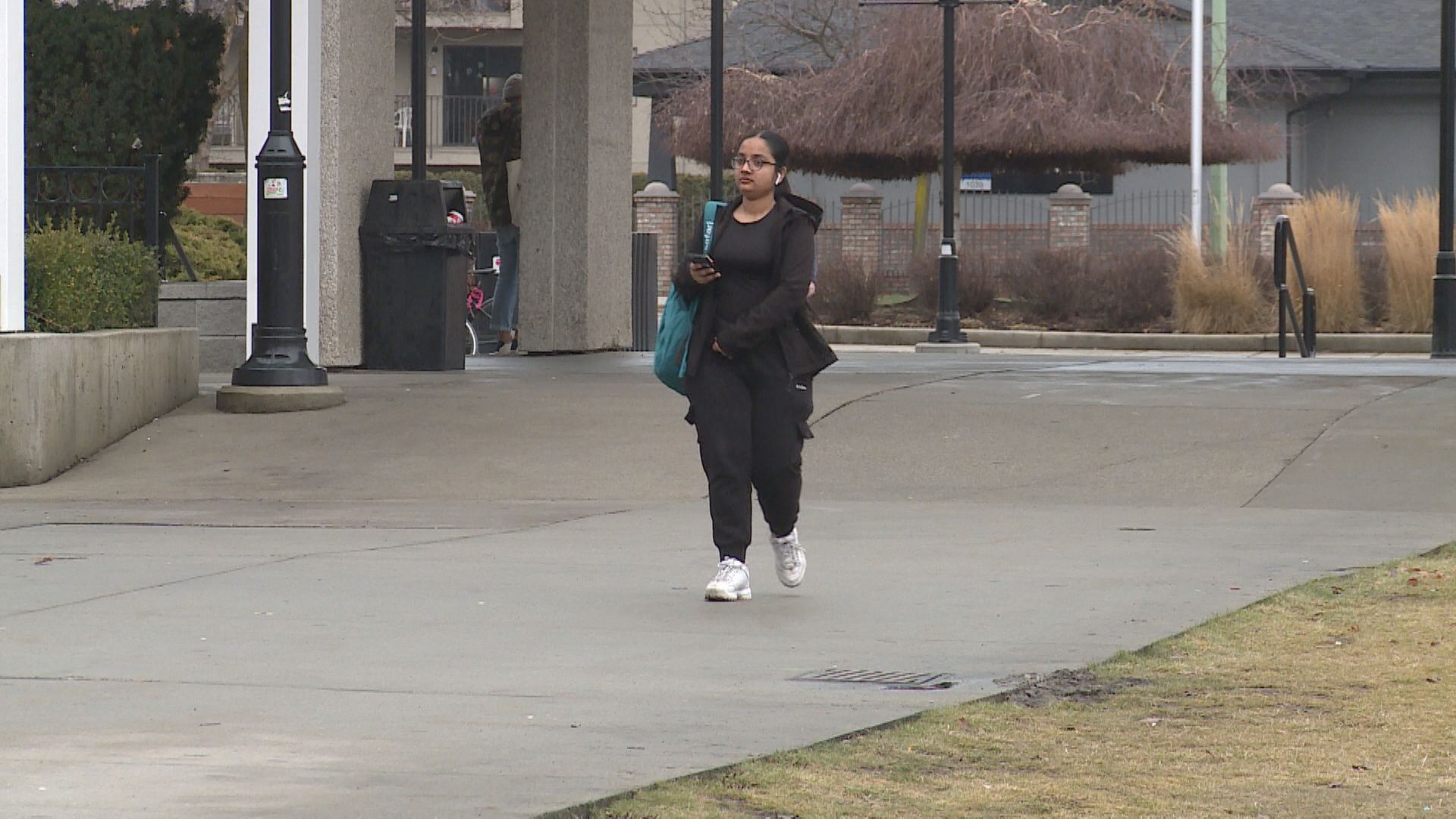 Президентът на OkanaganCollege казва че подкрепя новите правила на правителството