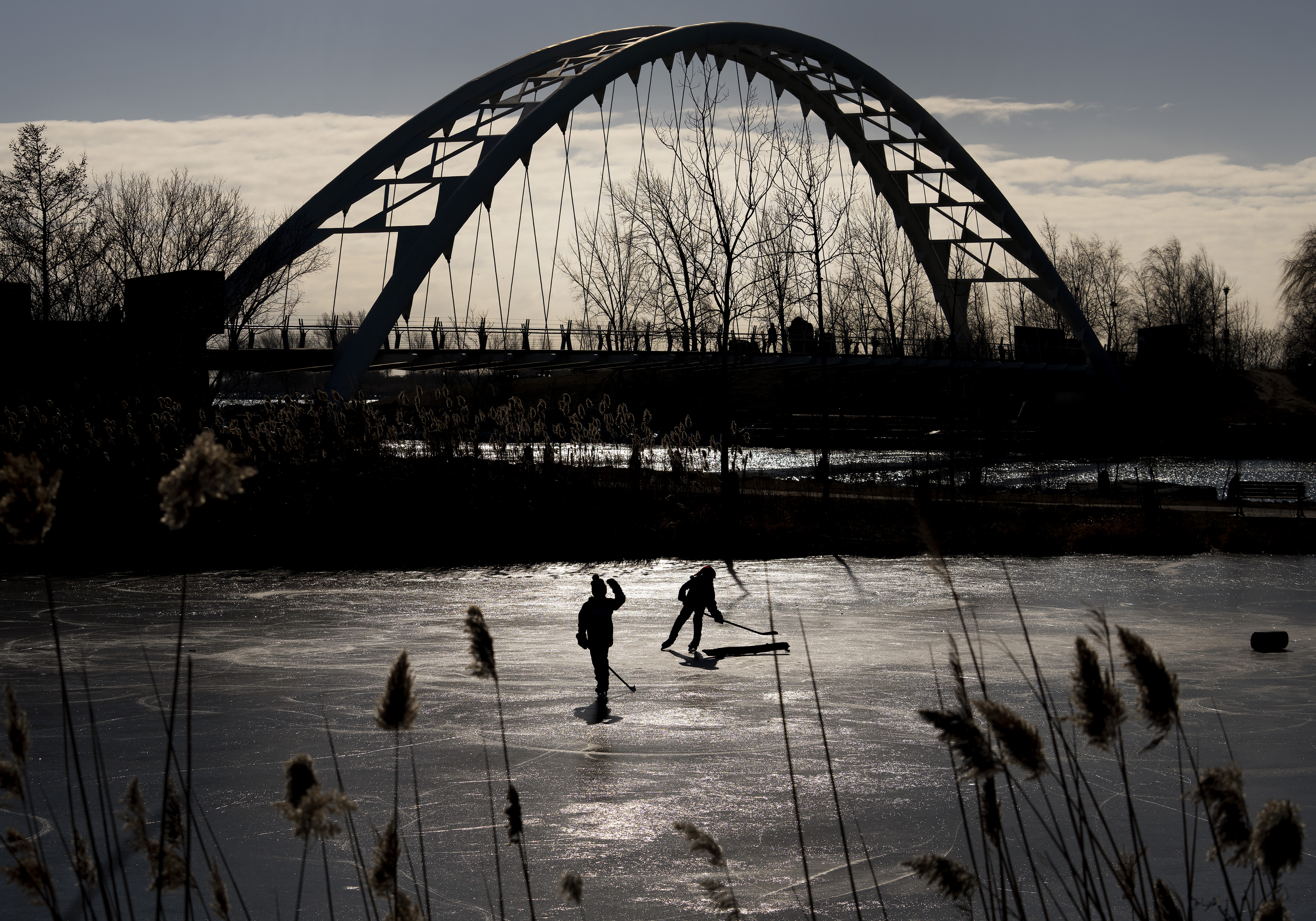 ‘Ice can be deceiving’: How to tell if it’s OK to skate