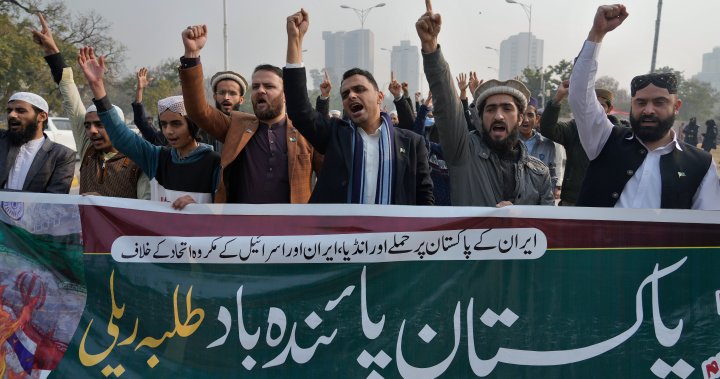 Пакистан нанесе ответни въздушни удари в Иран след по-ранна атака от Техеран