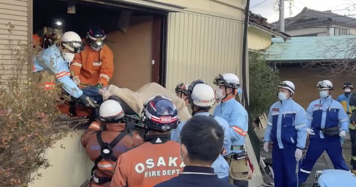Земетресение в Япония: Десетки все още са в неизвестност, тъй като броят на жертвите нараства до най-малко 98