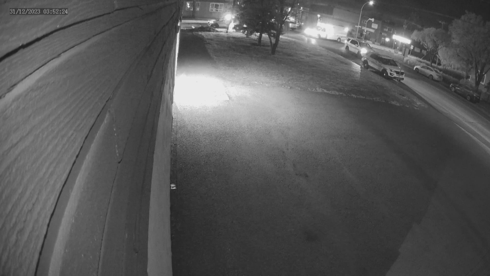 Джеф Холт е шокиран и оставен с празни черва след