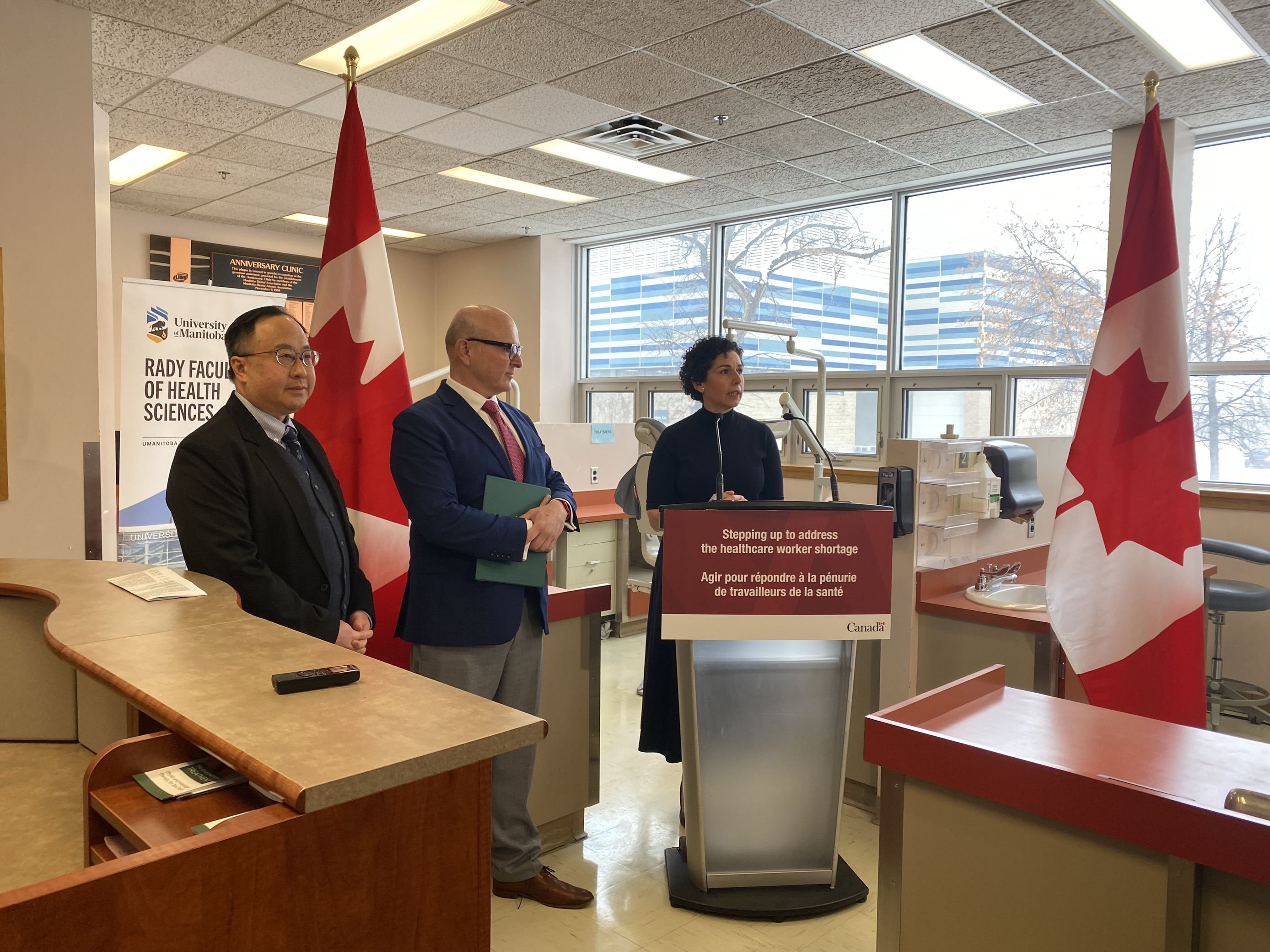 Федералното правителство обяви инвестиция от 86 милиона долара в акредитация