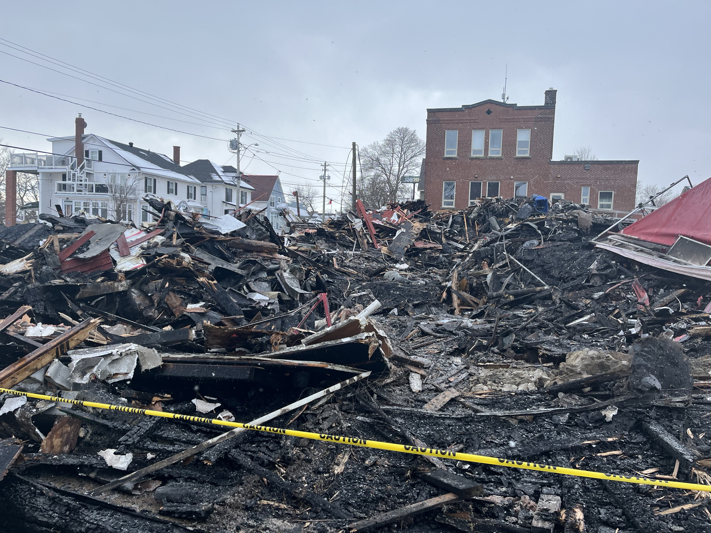 Пожар който унищожи три фирми и няколко апартамента в Bouctouche