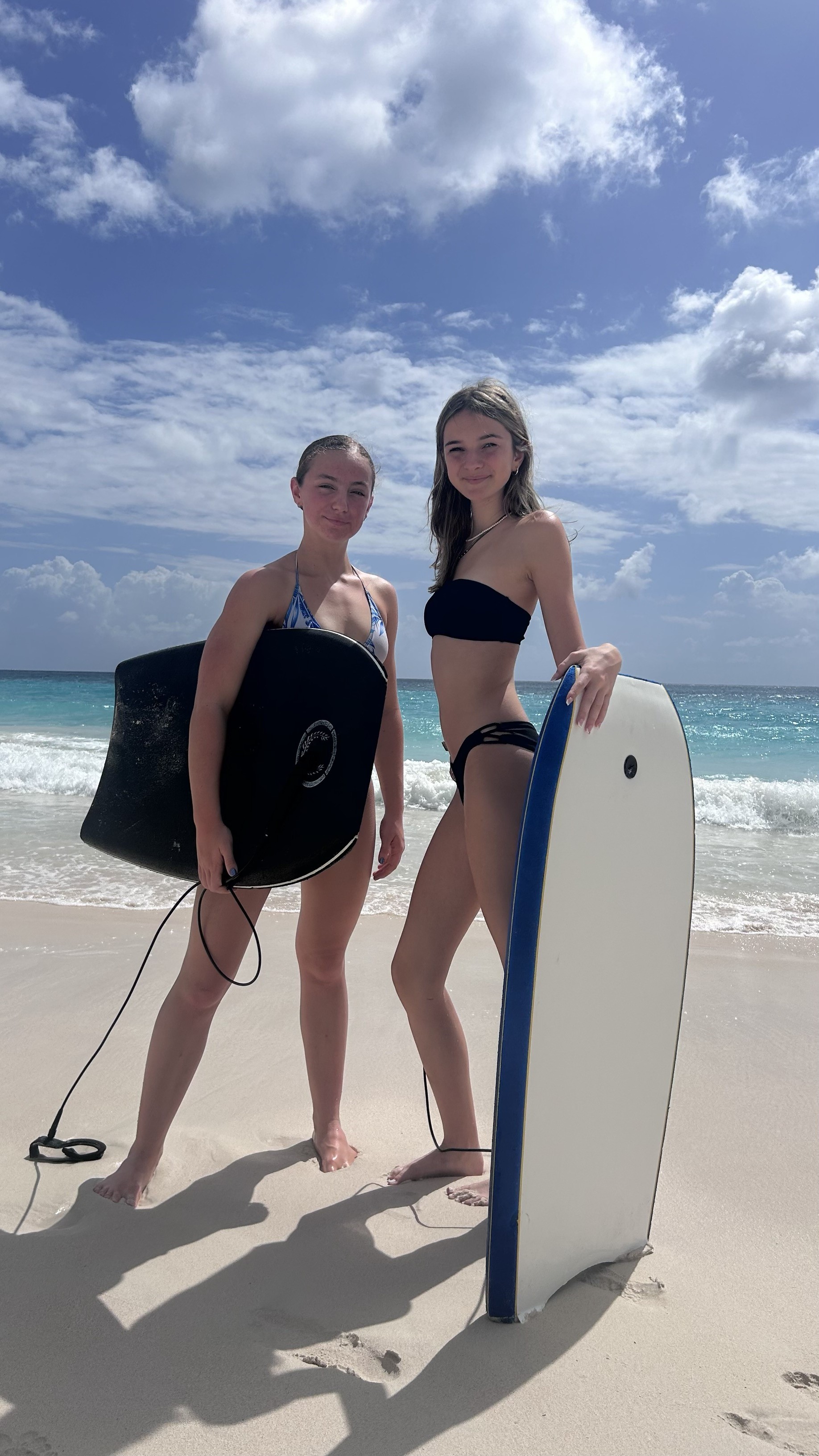 Двойка тийнейджърки от Монреал бяха изпълнени със смирена благодарност когато