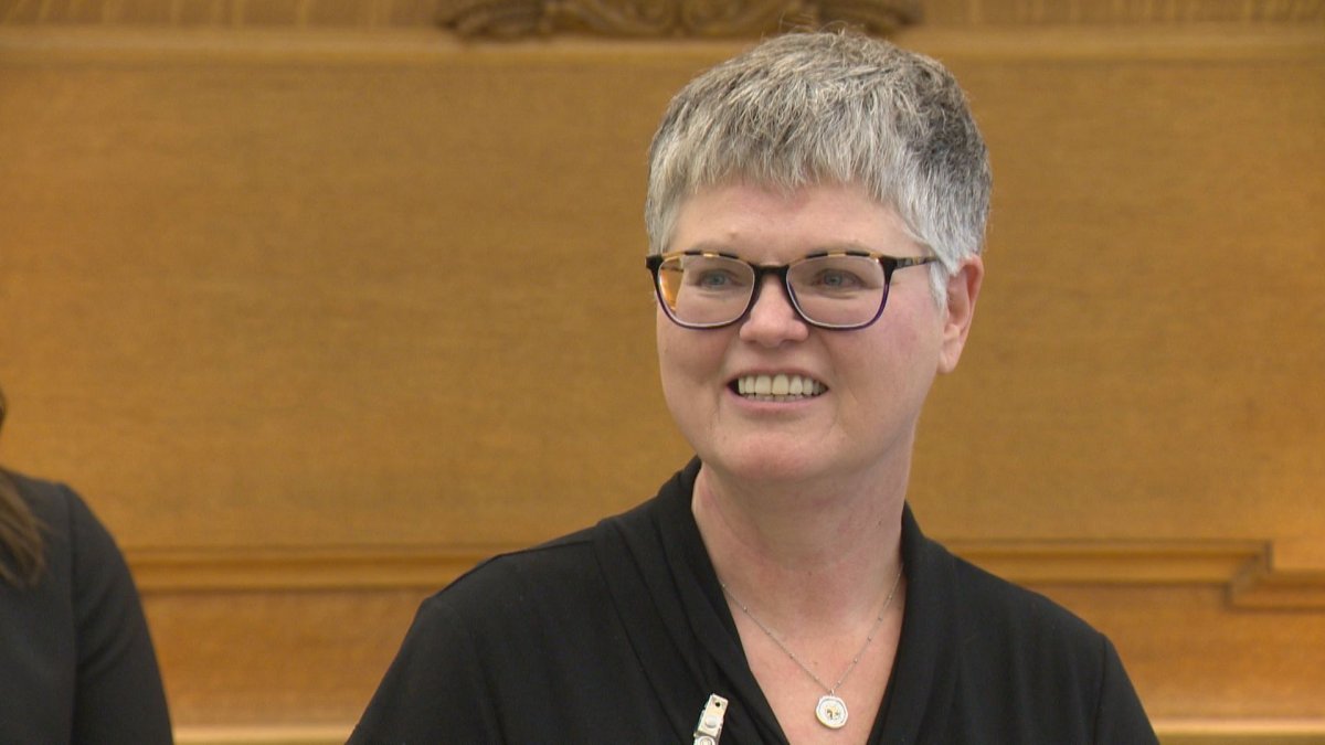 Saskatchewan Health Minister says average wait time 10 weeks, but Nadine Baker, who has breast cancer symptoms, says she has been waiting for 10 months.