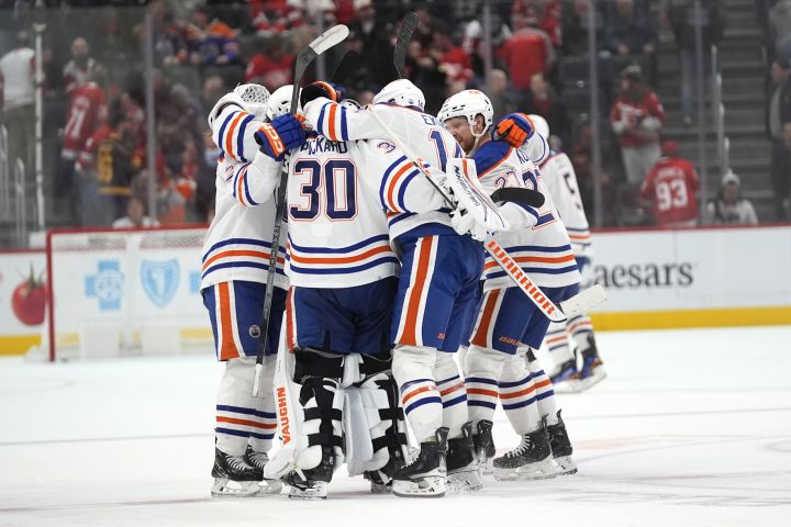 Oilers can set new winning streak record after bouncing back from bad start, coaching change