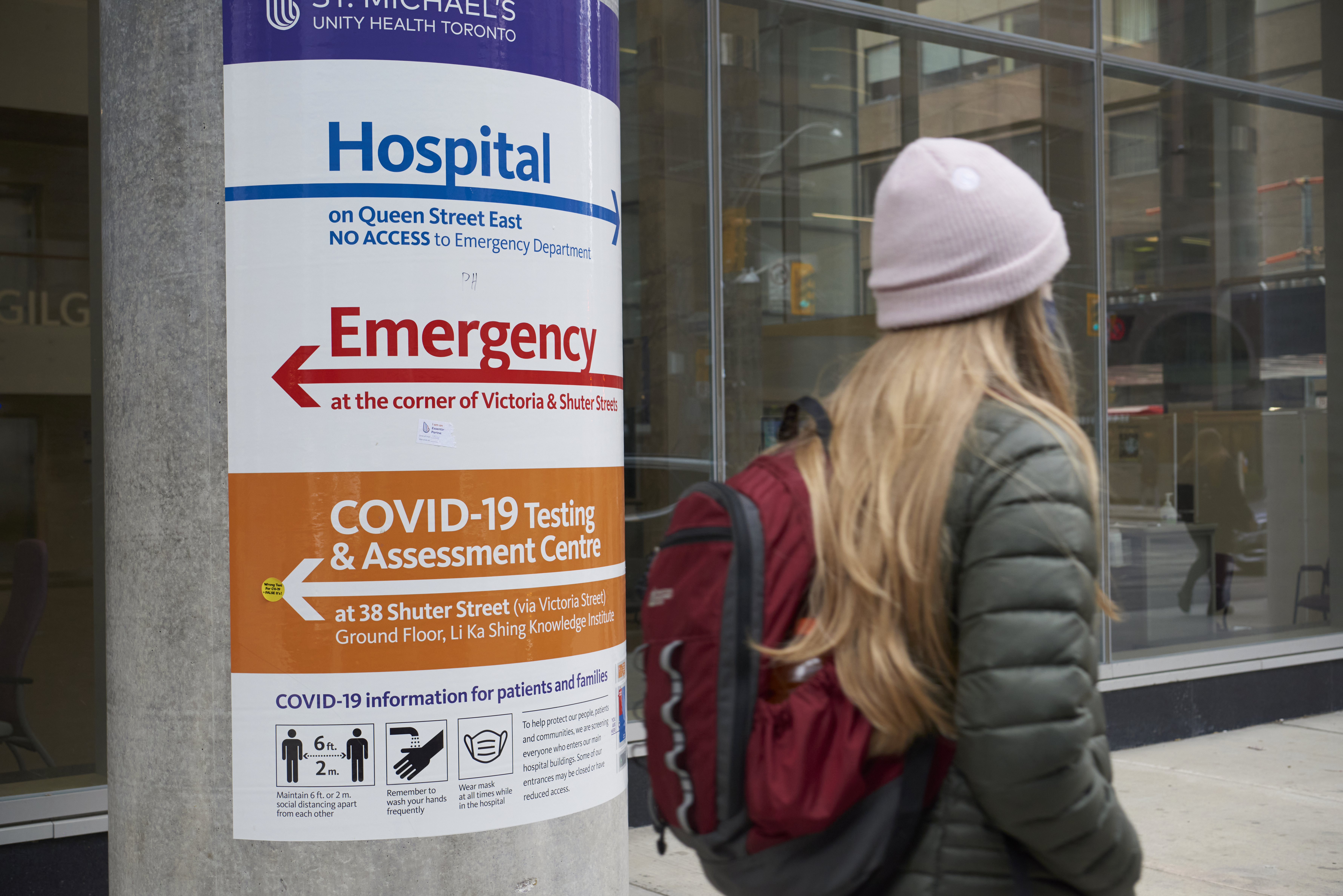 ‘Huge spike’ in population adding to pressures on Ontario ERs