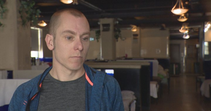 Приютите и центровете за затопляне са „краткосрочно решение“, казва Winnipeg shelter