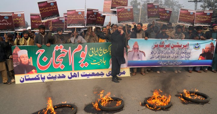 Пакистан заяви в петък, че не иска да ескалира противопоставянето