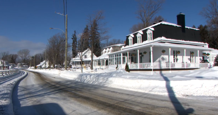 Оставката на трима общински съветници е последният шок за малкото градче в Квебек