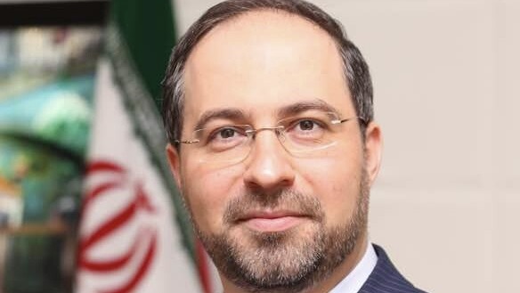 Служител на иранския режим иска пресата да бъде забранена от изслушването за канадско депортиране