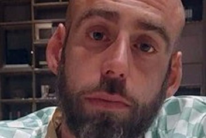 16 годишно момче което е било със заповед за освобождаване е