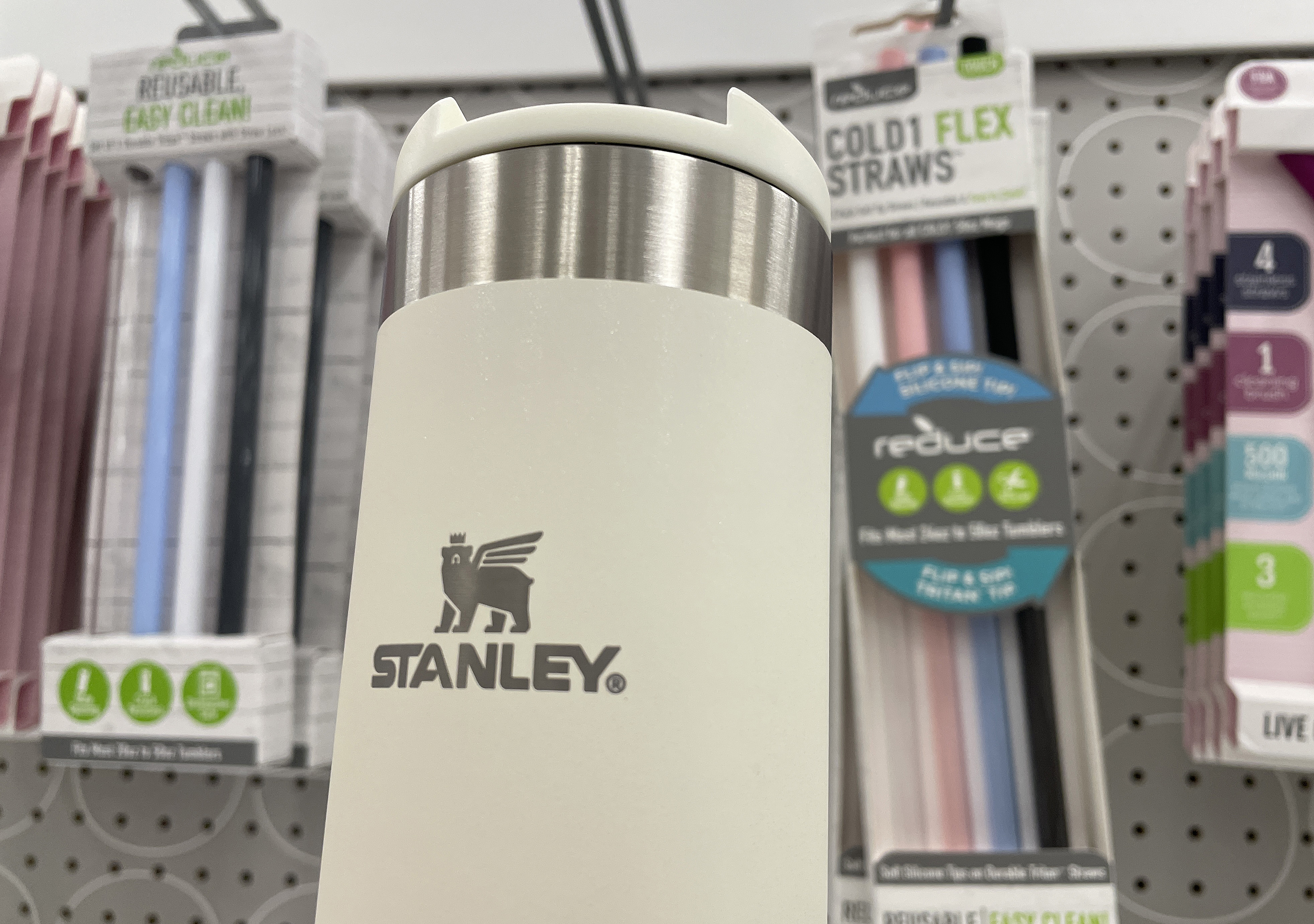 Stanley cup maker says products contain 'some lead.' Are they safe to use?  - National | Globalnews.ca