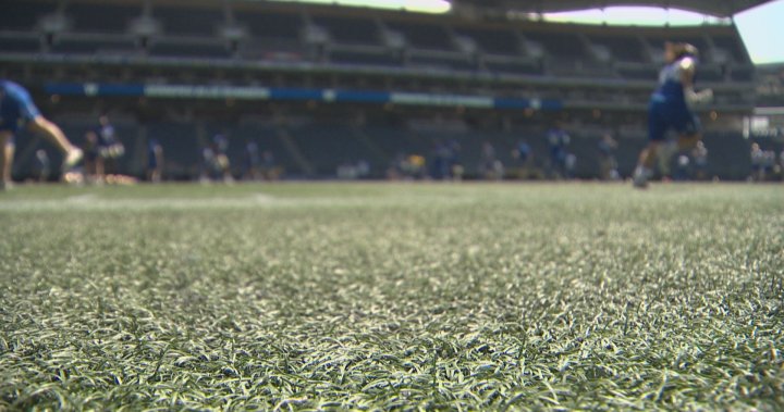 IG Field получава нова трева за следващия сезон на Winnipeg Blue Bombers