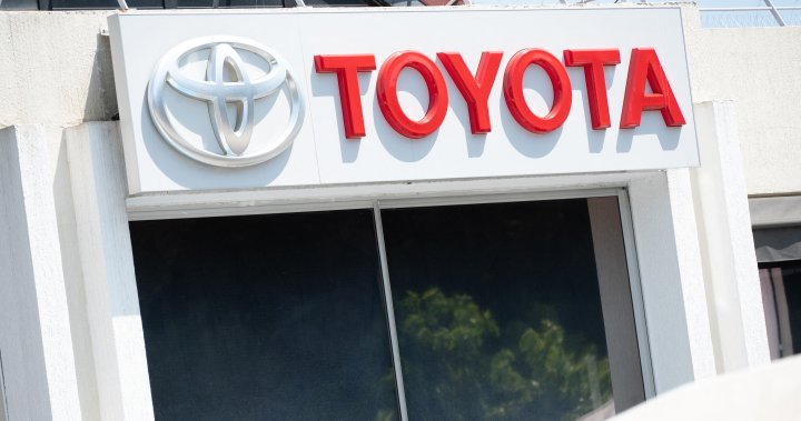 Toyota Canada призовава приблизително 7300 канадски собственици да спрат да