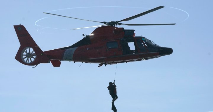 美国海岸警卫队：阿拉斯加半岛翻船事故导致2人死亡，但成功救出3人