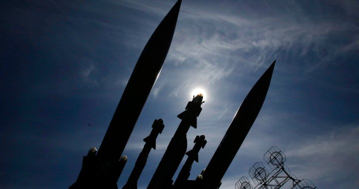 Украинският президент Володимир Зеленски казва, че подобряването на противовъздушната отбрана